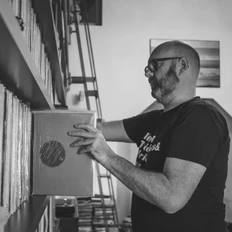 Stefaan Vandenberghe - HHV Mag Artist & Partner Vinyl Charts of 2022