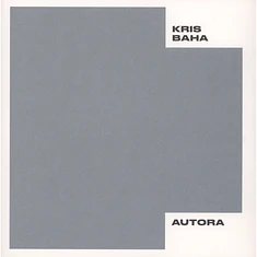 Kris Baha - Autora