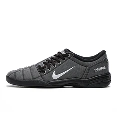 Nike - Total 90 Premium
