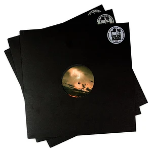 Low End Activist - Invite Chaos Feat Sikka Rymes