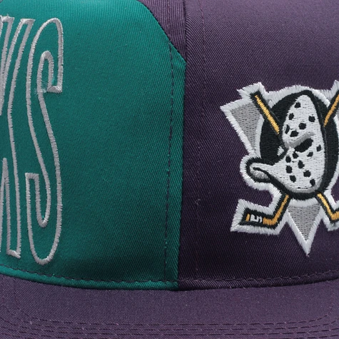 Sports Specialties - Anaheim Mighty Ducks 90s team cap