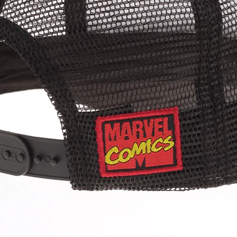 New Era x Marvel - Crawling Spiderman Trucker Hat