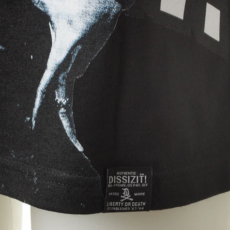 Dissizit! - Vogue T-Shirt