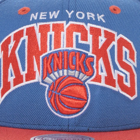 Mitchell & Ness - New York Knicks NBA Logo 2 Tone Snapback Cap