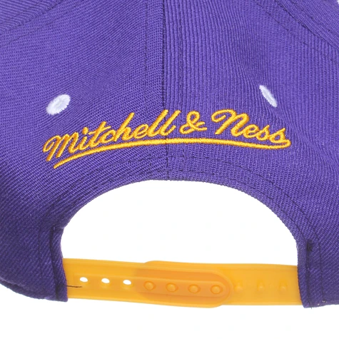 Mitchell & Ness - Los Angeles Lakers NBA 2T Script Snapback Cap