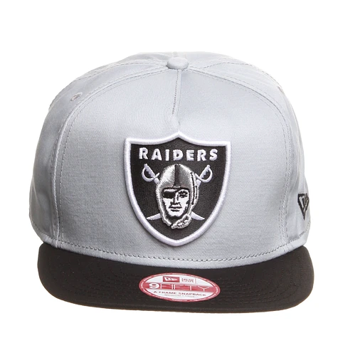 New Era - Oakland Raiders NFL Reverse Team Logo Snapback Cap