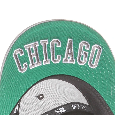 New Era - Chicago Blackhawks Oversized Snapback Cap