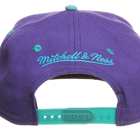 Mitchell & Ness - Charlotte Hornets NBA Arch 2 Tone Snapback Cap