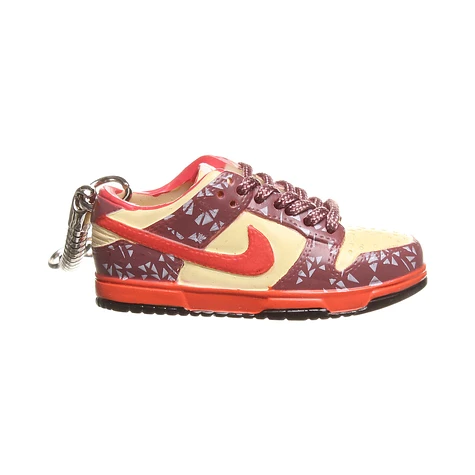 Sneaker Chain - Nike Dunk Low Reese Forbes