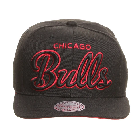 Mitchell & Ness - Chicago Bulls NBA Blacked Out Script Snapback Cap