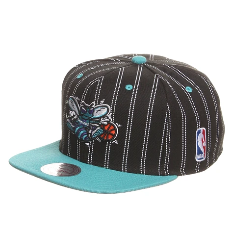 Mitchell & Ness - Charlotte Hornets NBA Double Pinstripe Snapback Cap