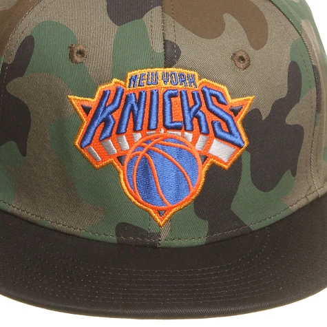 adidas - New York Knicks Camo Snapback Cap