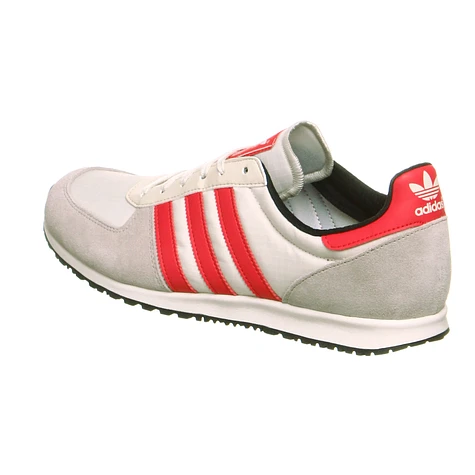 adidas - Adistar Racer