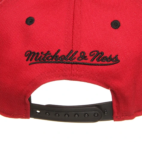 Mitchell & Ness - Miami Heat NBA Leather Team Arch Snapback Cap