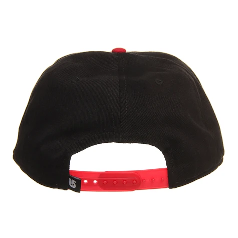 Burton - Standard Snapback Cap