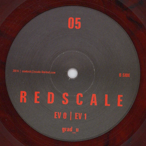 Grad_U - Redscale 05