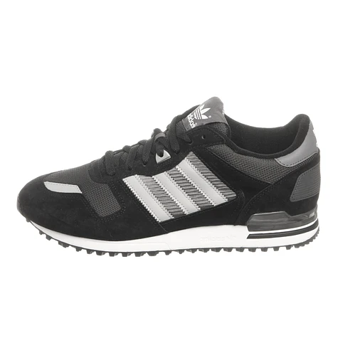 adidas - ZX 700