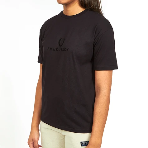 Fred Perry - Textured Branded T-Shirt