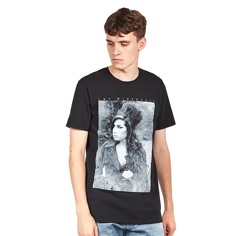 Amy Winehouse - Flower Portrait T-Shirt