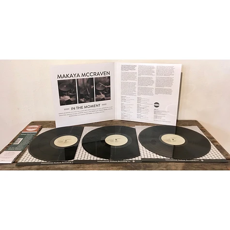 Makaya McCraven - In The Moment Black Vinyl Deluxe Edition