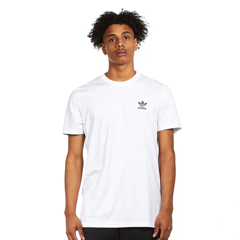 adidas - Camo Ess Tee adidas - Camo Ess Tee
