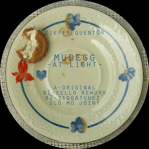 Mudegg - At Light