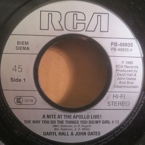Daryl Hall & John Oates Featuring David Ruffin & Eddie Kendricks - A Nite At The Apollo Live!