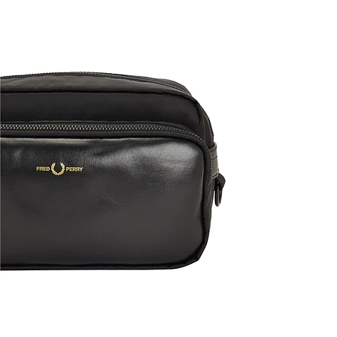 Fred Perry - Nylon Twill Leather Wash Bag