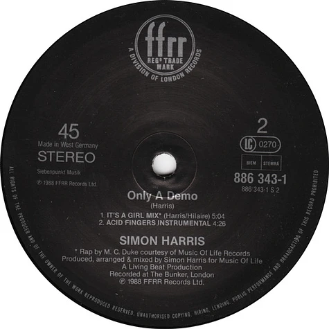 Simon Harris - Here Comes That Sound