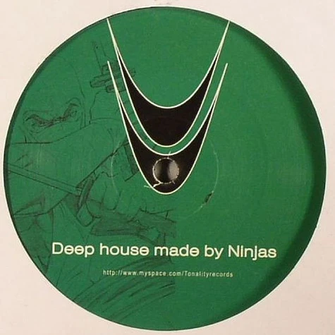 Bonecrushing Deephouse Ninjas Feat. Ninsun Poli - Untitled