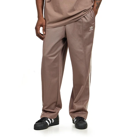 adidas - Adicolor Baggy Fit Firebird Track Pant