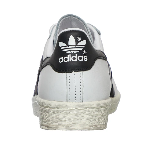 adidas - Superstar 82