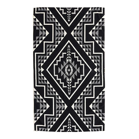 Pendleton - Oversized Jacquard Spa Towel