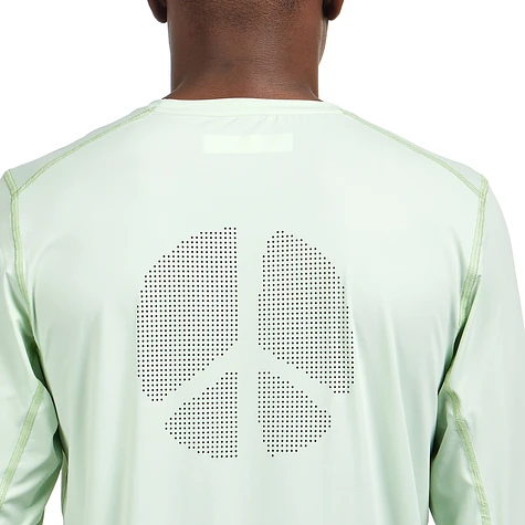 District Vision - Ultralight Aloe Long Sleeve Tee