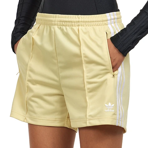 adidas - Firebird Shorts