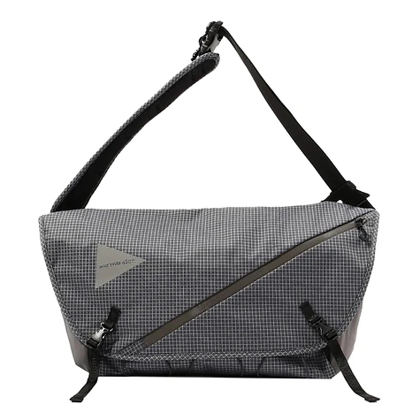 and wander - Ocean Rip Messenger Bag (Gray) | HHV
