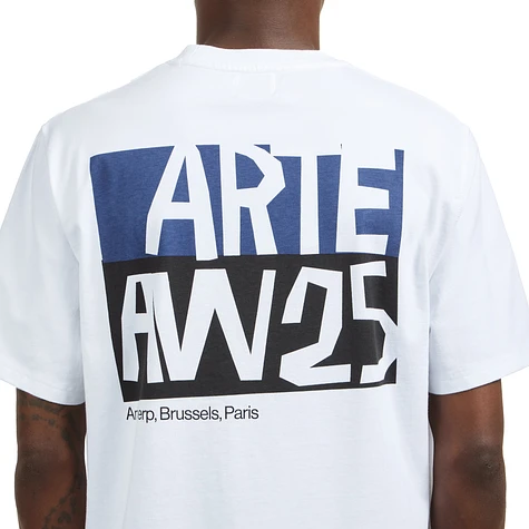 Arte Antwerp - Cut Out Print T-Shirt