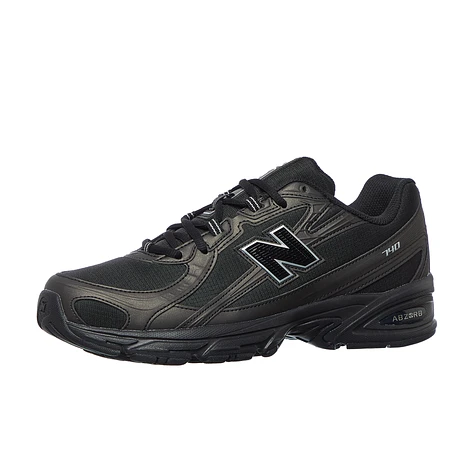 New Balance - U740
