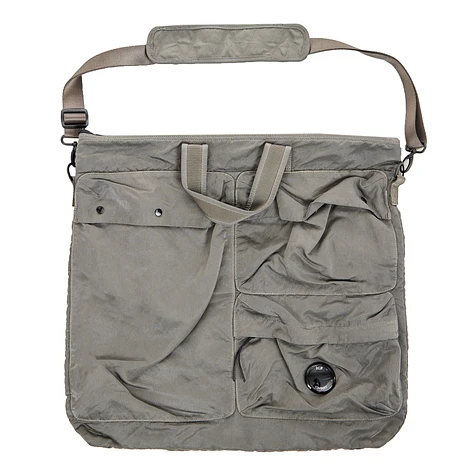 国内正規品 C.P. COMPANY NYLON B LENS TOTE BAG C.P. COMPANY Nylon B Lens Tote Bag C.P. Company