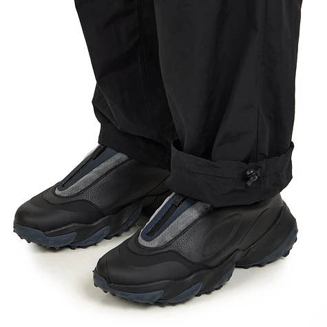 Goldwin - Nylon Multi Purpose Pants (Black) | HHV