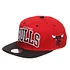 Mitchell & Ness - Chicago Bulls NBA Arch Gradient Snapback Cap