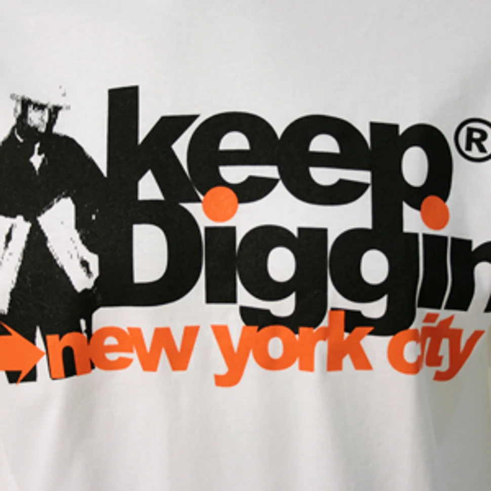 Keep Diggin - 2 turns T-Shirt