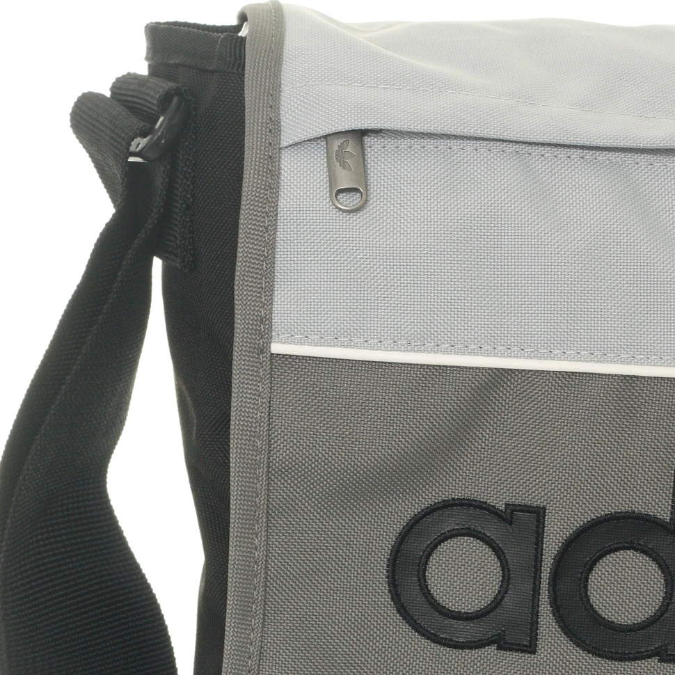 adidas - Core CB Messenger