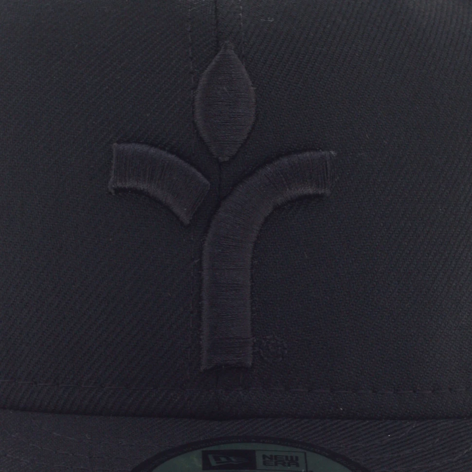 Acrylick - Kings New Era Fitted Hat