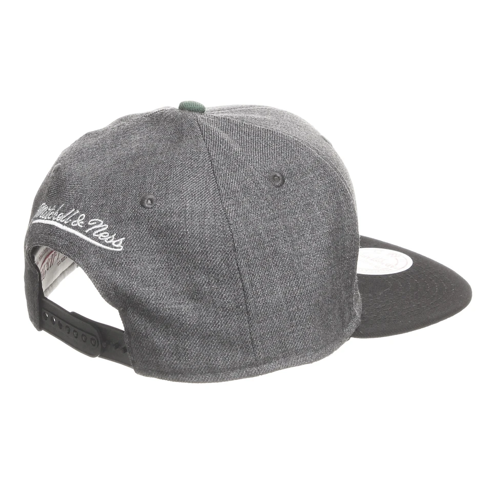 Mitchell & Ness - Milwaukee Bucks NBA Arch W/Logo G2 Snapback Cap