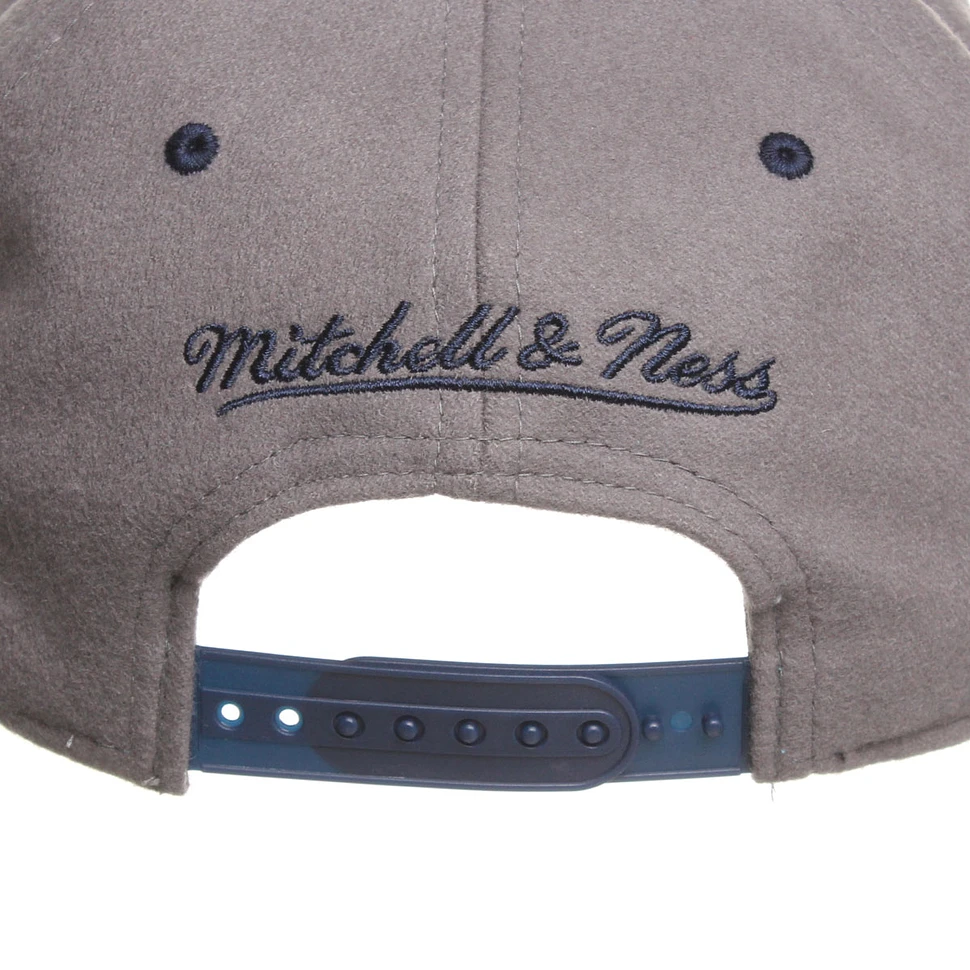 Mitchell & Ness - Dallas Mavericks NBA Melton Script Snapback Cap
