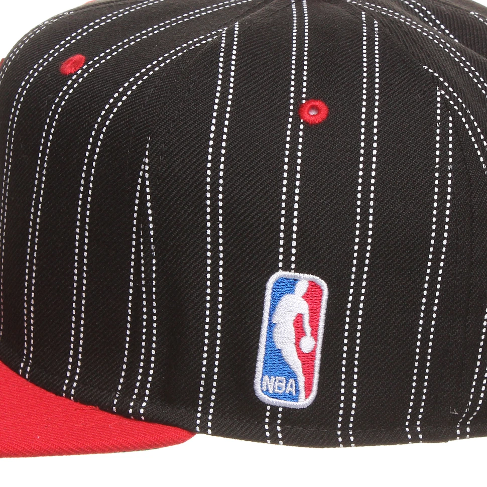 Mitchell & Ness - Portland Trailblazers NBA Double Pinstripe Snapback Cap