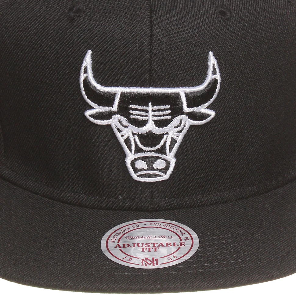 Mitchell & Ness - Chicago Bulls NBA B&W Monoc Snapback Cap