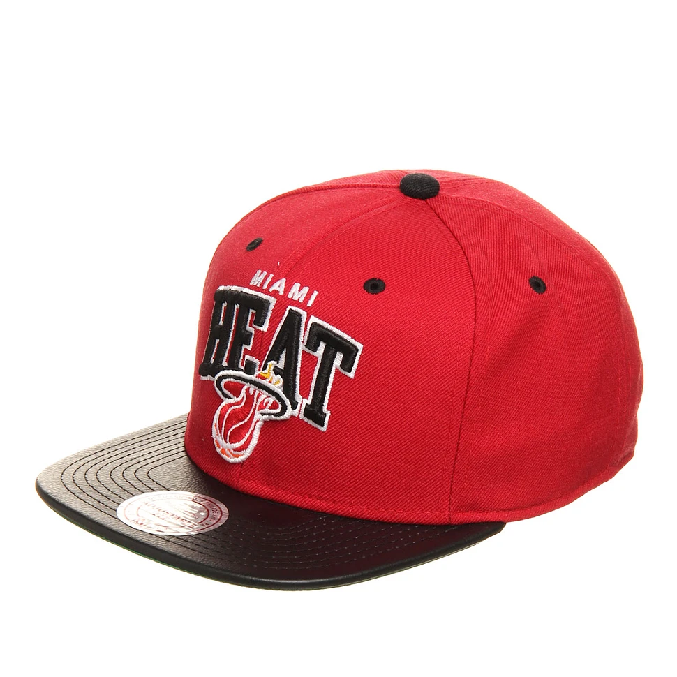 Mitchell & Ness - Miami Heat NBA Leather Team Arch Snapback Cap