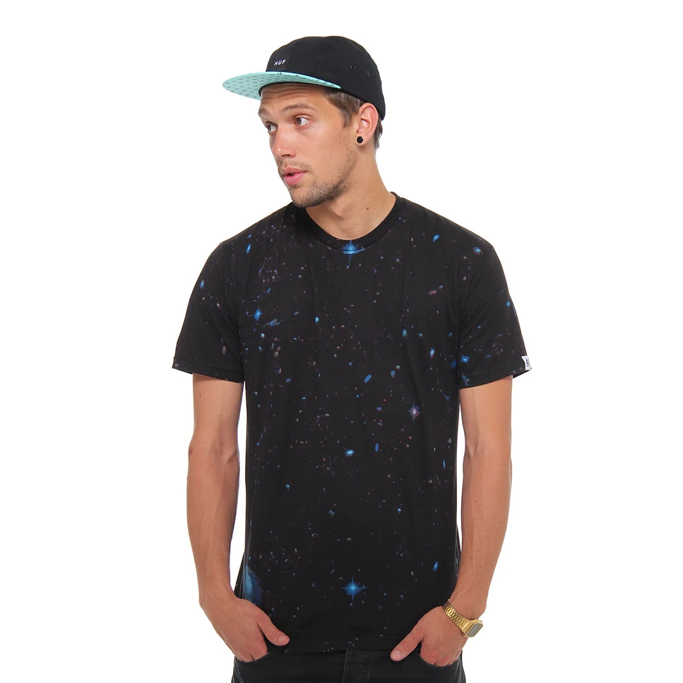 Akomplice - Universe T-Shirt